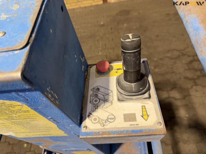 Upright TM12 scissor lift 19