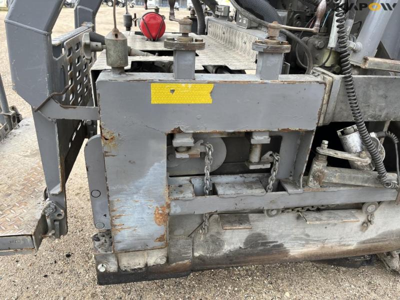 Vögele Super 800 asphalt paver 19