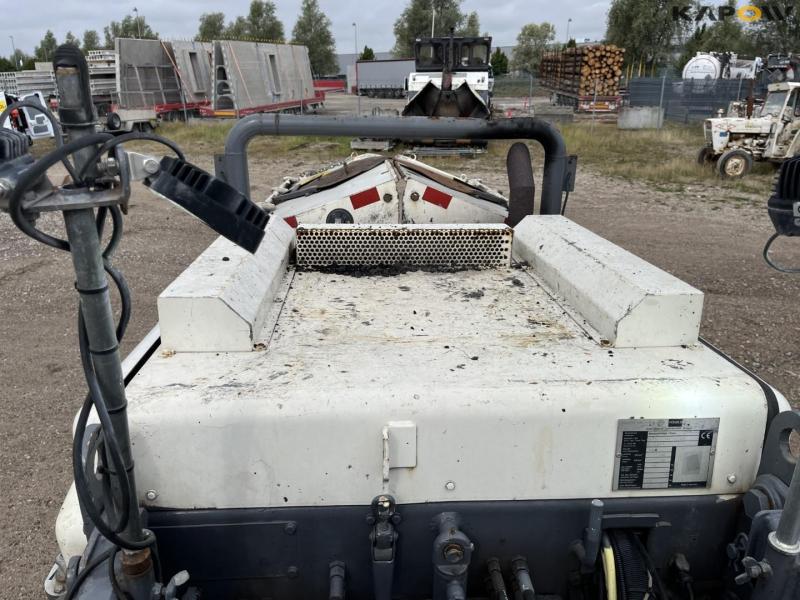 Vögele Super 800 asphalt paver 26