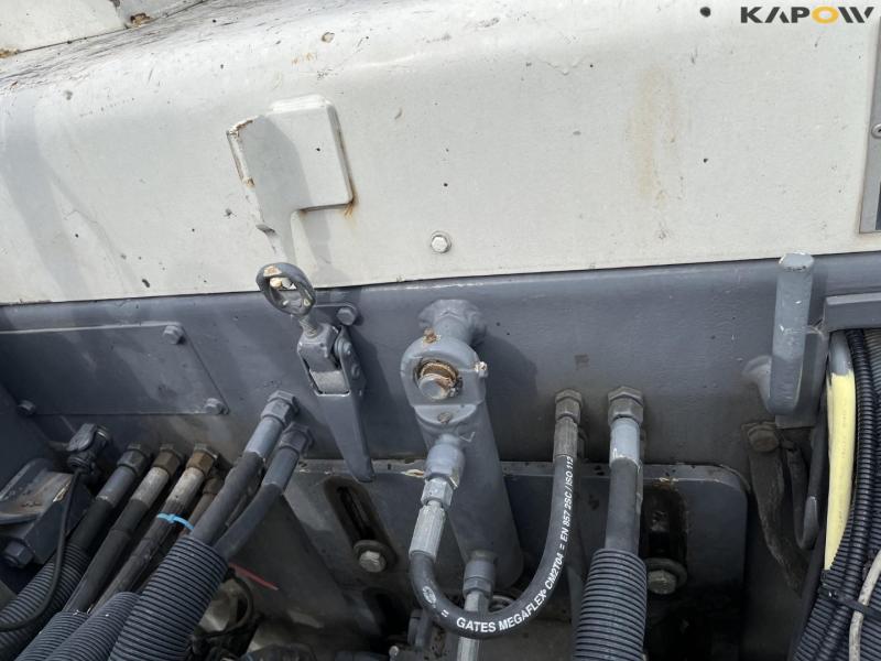 Vögele Super 800 asphalt paver 32