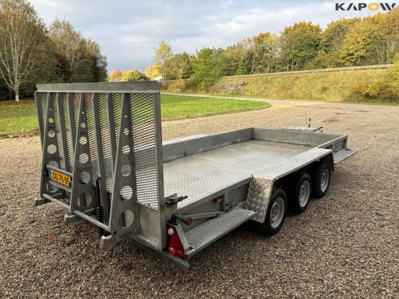 VA, 3520M5 trailer 5