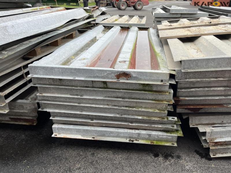 Wall elements for grain silos 14