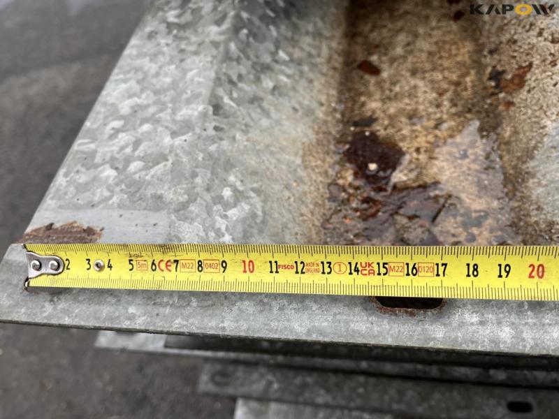 Wall elements for grain silos 18