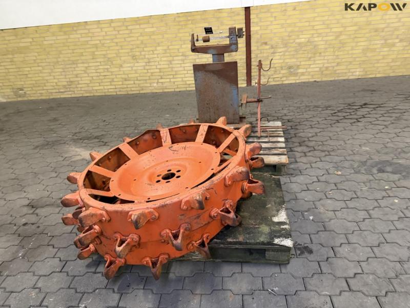 Weight, fence roller and iron wheel 2