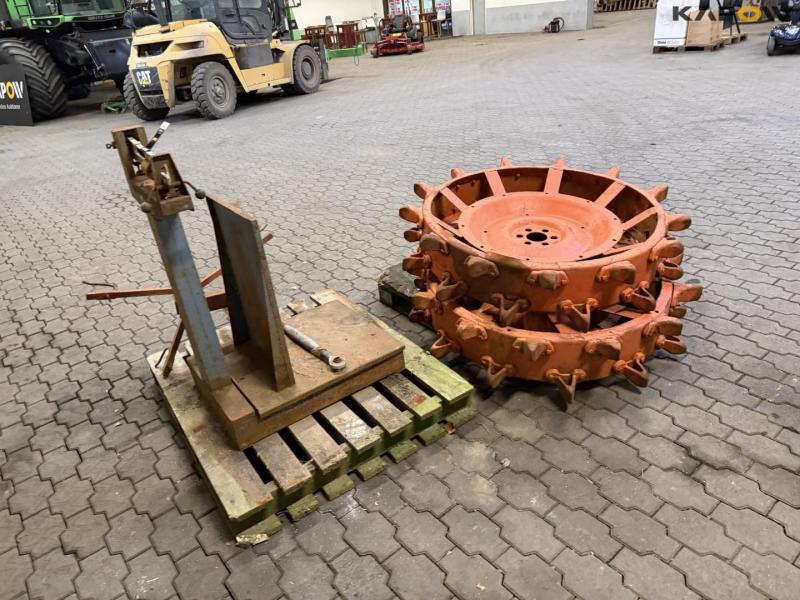 Weight, fence roller and iron wheel 5