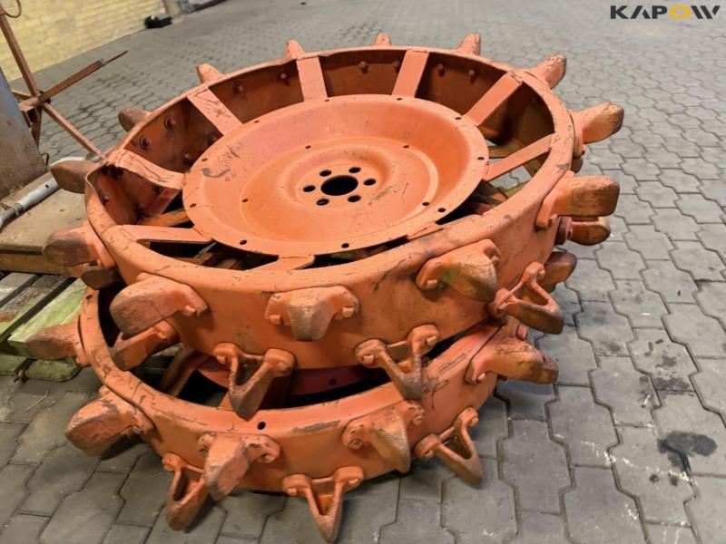 Weight, fence roller and iron wheel 11