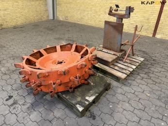 Weight, fence roller and iron wheel