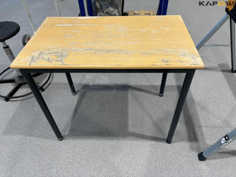 Workshop equipment 9