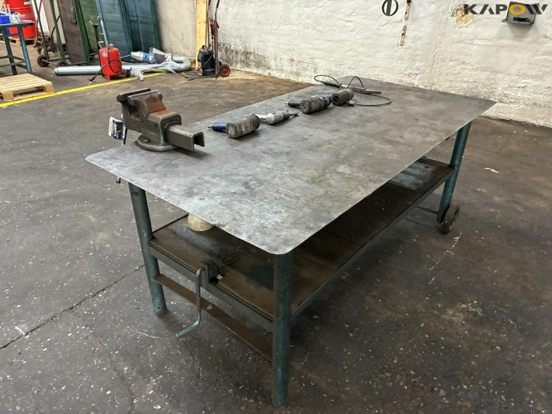 Iron workshop table with tools 7