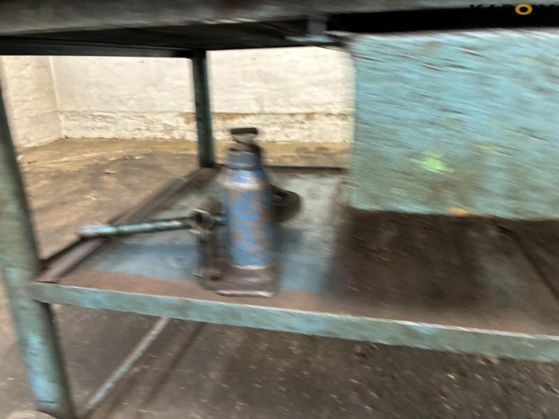 Iron workshop table with tools 17