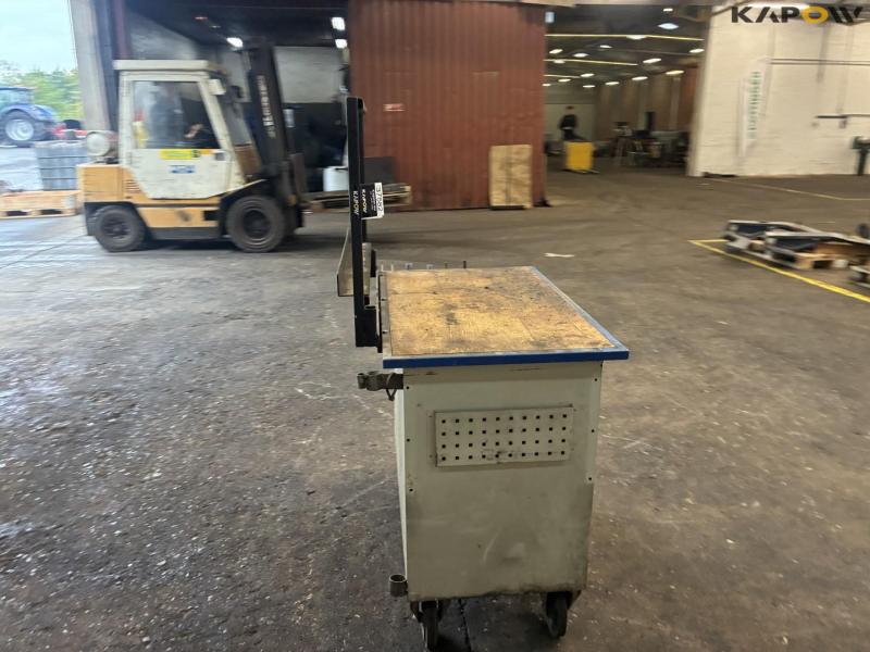 Workshop table with wheels 4