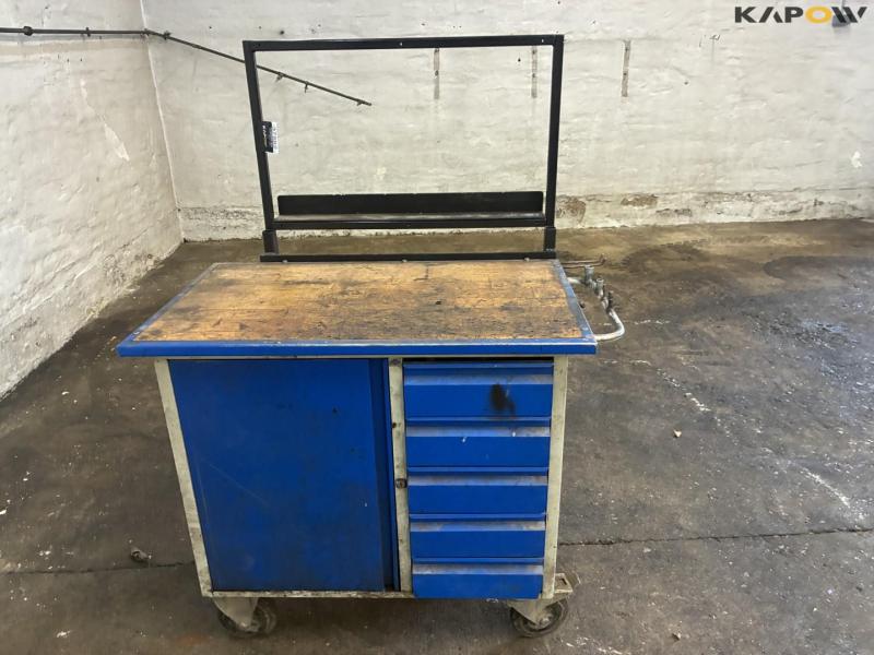 Workshop table with wheels 8