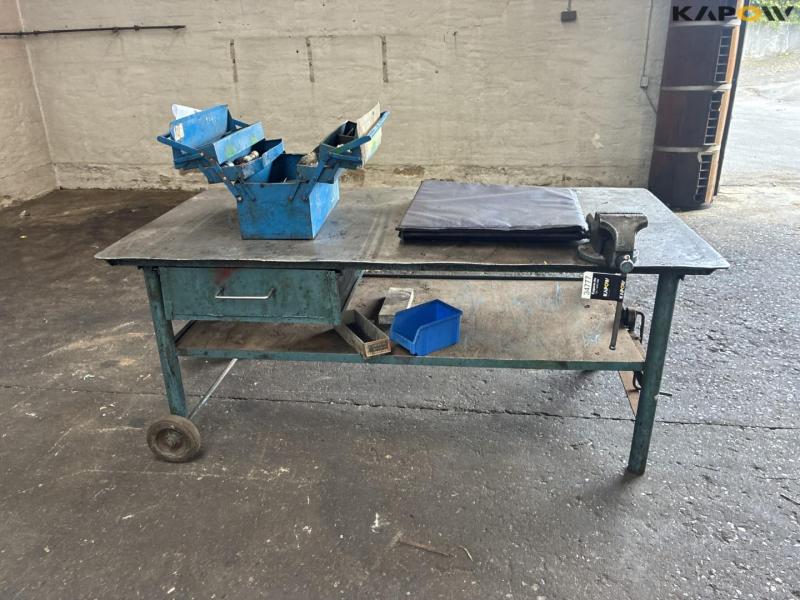 Workshop table with vice and contents 2