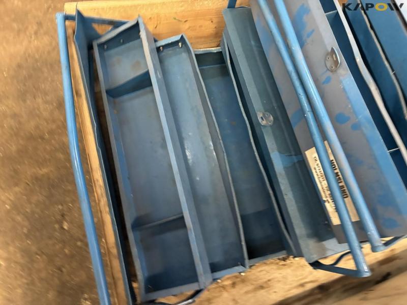 Workshop equipment/ Tool boxes 43