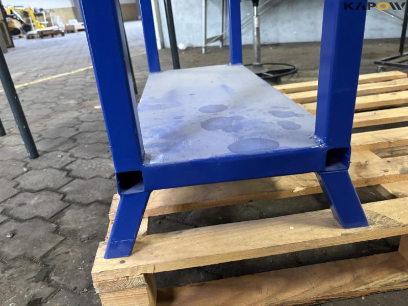 Miscellaneous workshop equipment 21