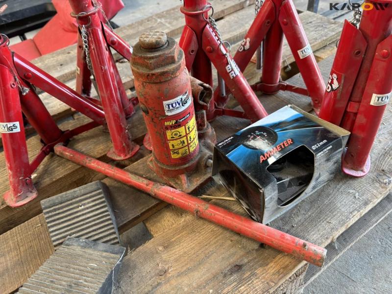 Workshop equipment 21