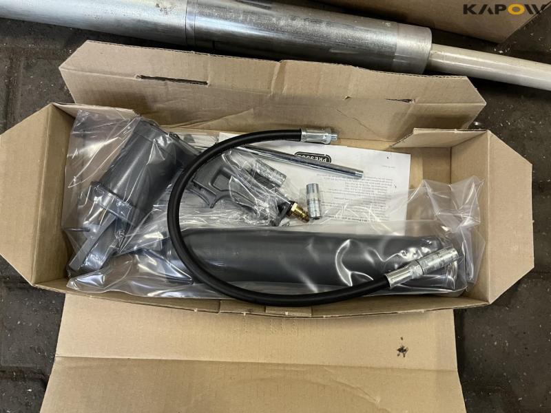 Workshop equipment 9