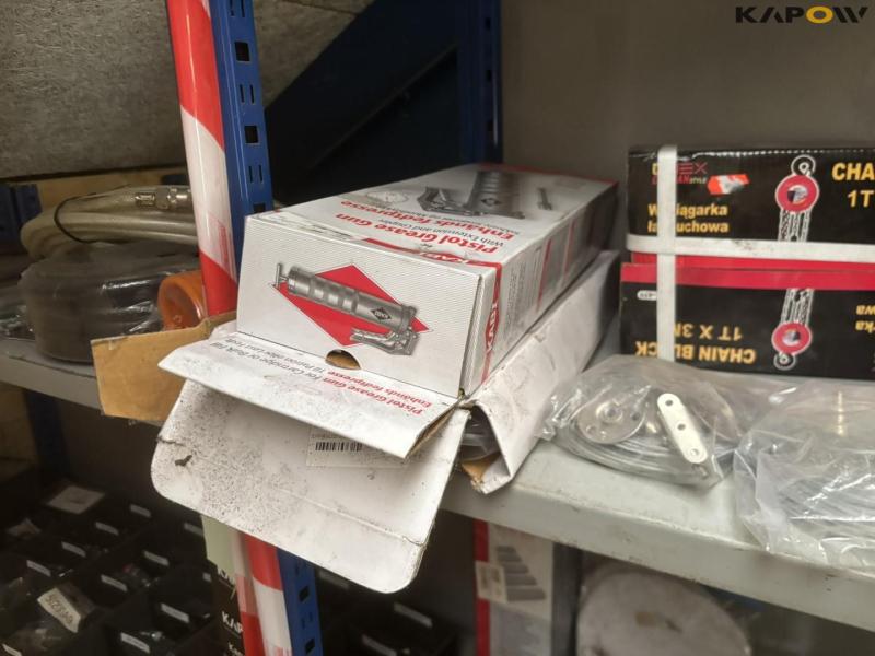 Workshop equipment 8