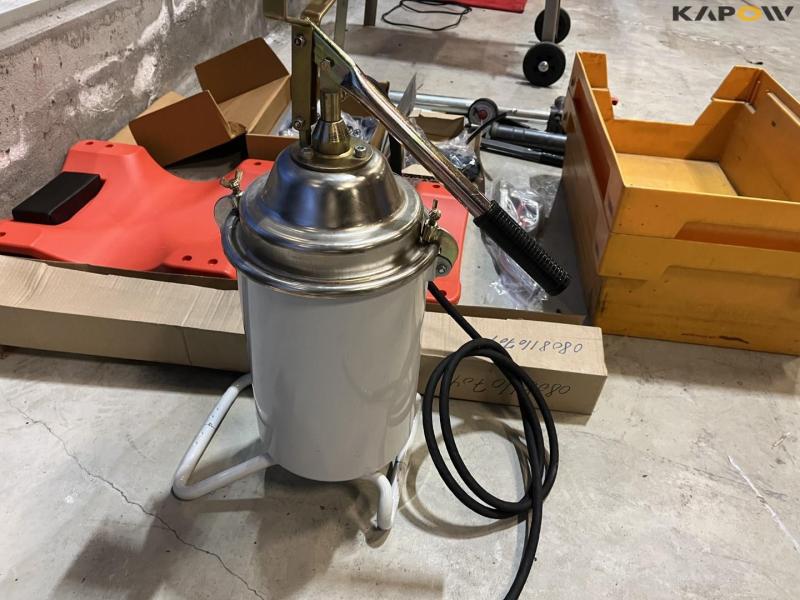 Workshop equipment 12