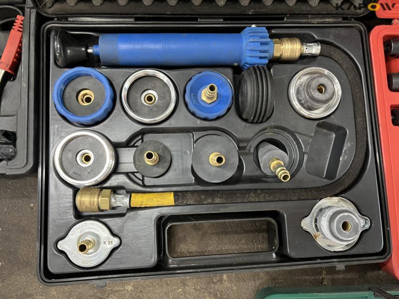 Workshop trolley with measuring equipment 8