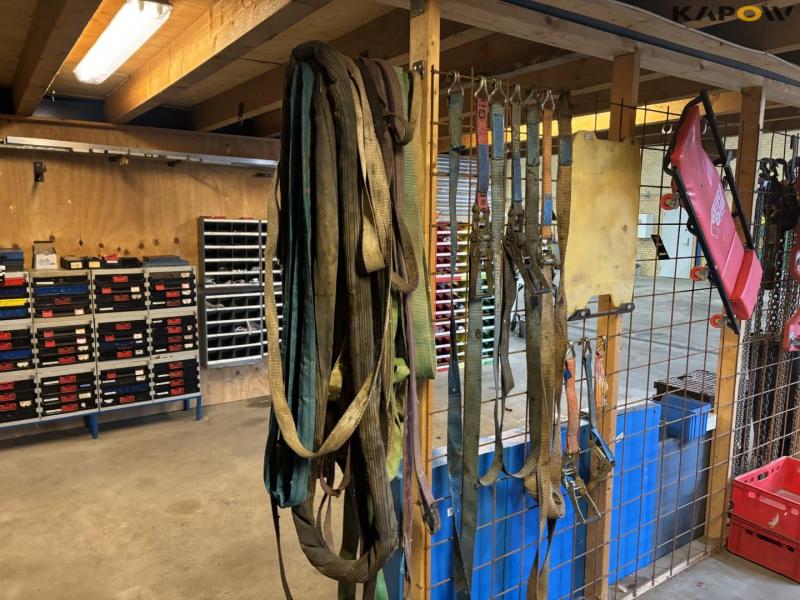 Tools and accessories 14