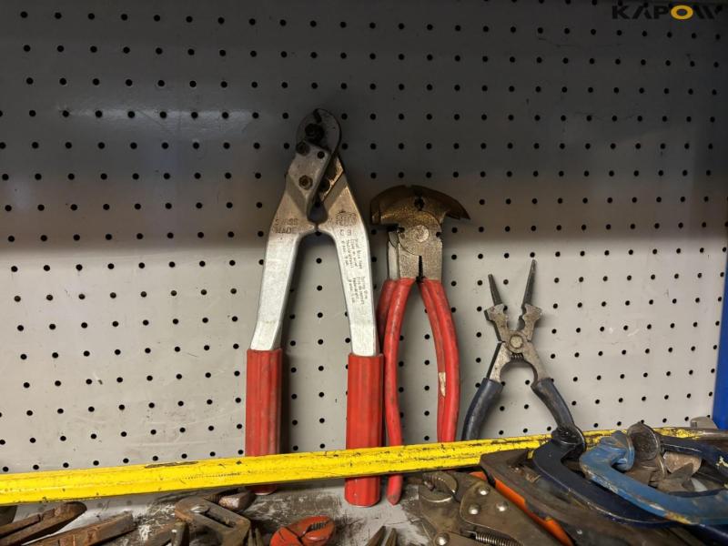 Tools on shelf 35