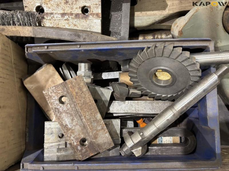 Tools for milling cutter 18