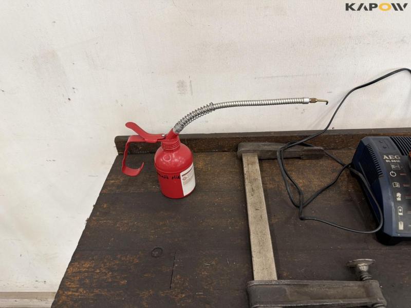 Tool table with tools + wall cable reel 17