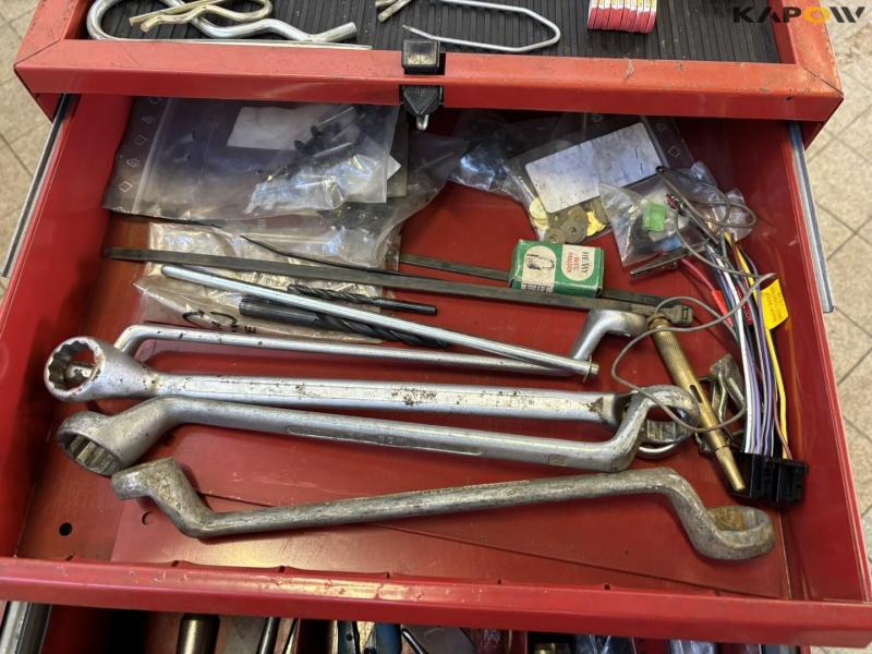 Tool trolley with contents 22