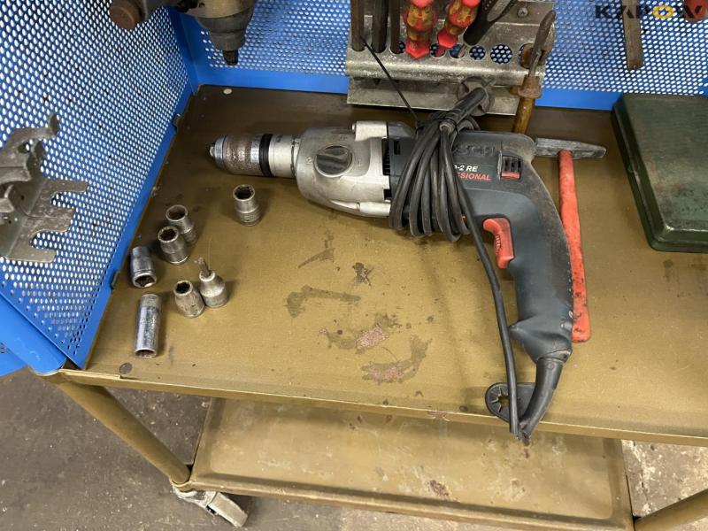 Tool cabinet with contents 6