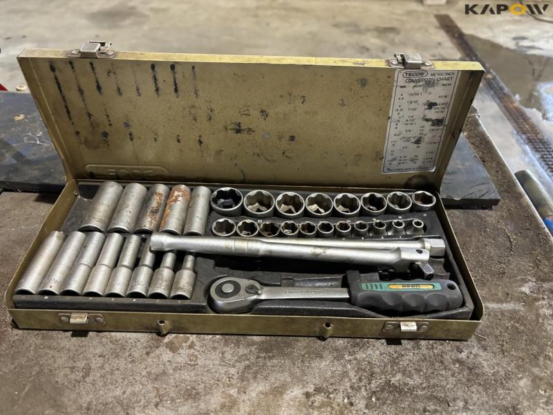 Tool trolley with contents 20