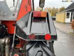 Valmet 405 tractor with broom 31