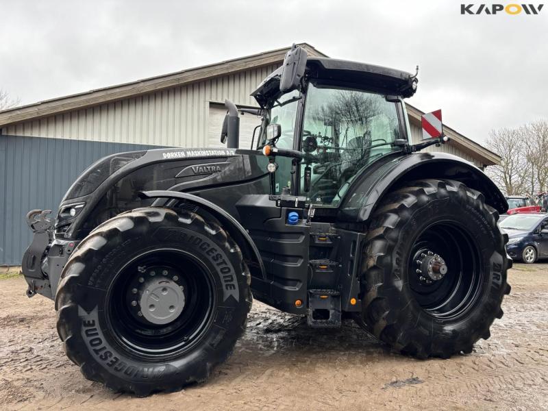 Valtra S394 tractor 8
