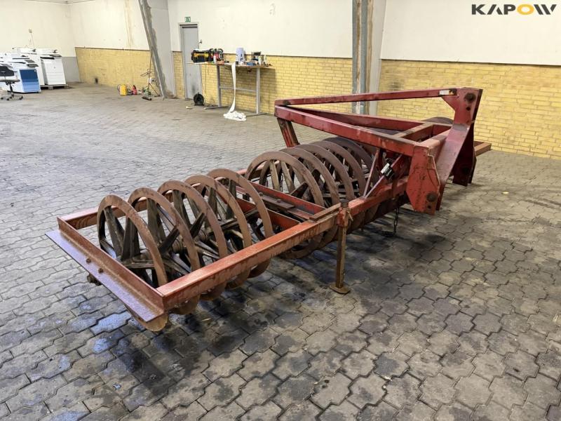 Valtra front soil packers 7