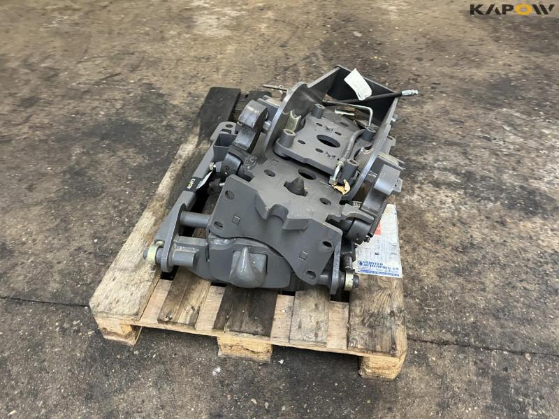 Valtra hitch hook 4