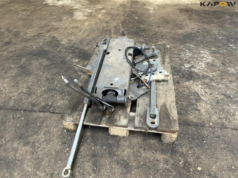 Valtra hitch hook 4
