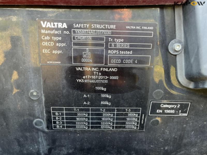 Valtra N174 front loader tractor 25
