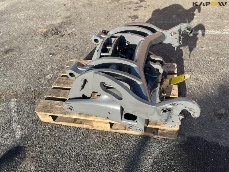 Valtra S353 front linkage 2