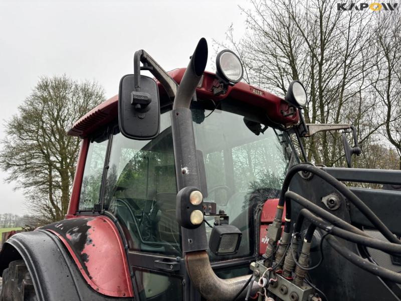 Valtra T150 tractor with front loader 23