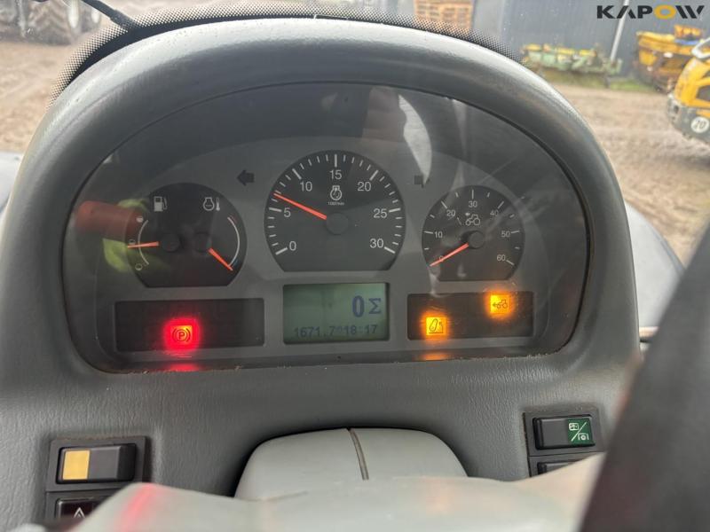 Valtra T191 tractor 53