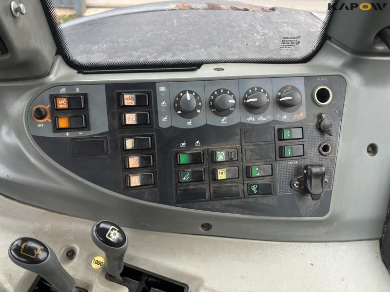 Valtra T191 tractor 65