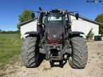 Valtra T214 Versu tractor with front lift 2