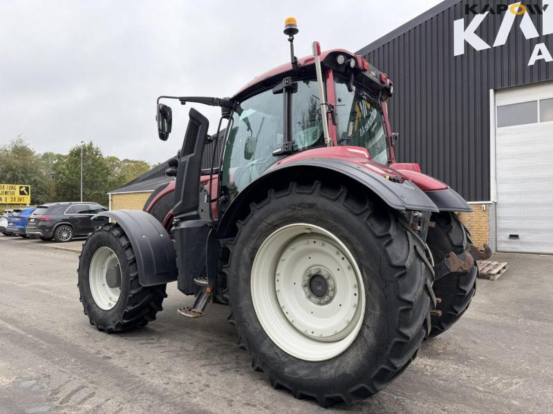 Valtra T234 tractor 7
