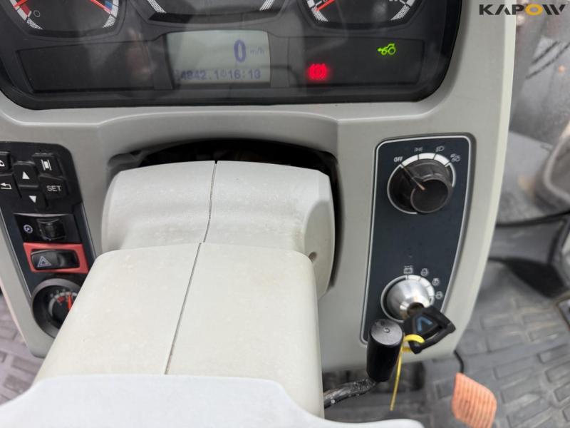 Valtra T234 tractor 66
