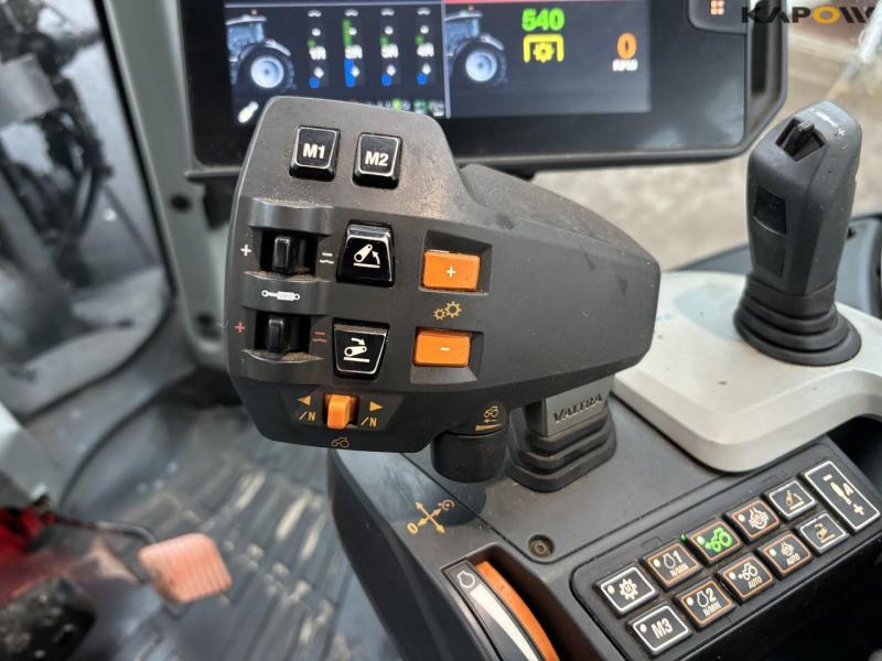 Valtra T234S front loader tractor 53