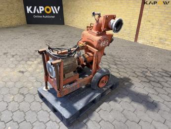 Water/sludge pump