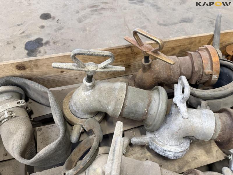 Water couplings and taps 10