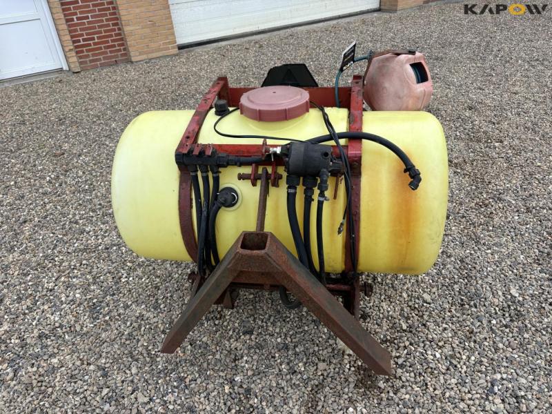 Water spray with A-frame 2