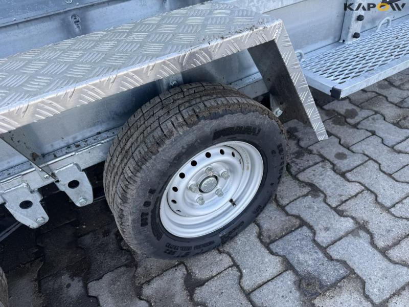 Variant 3518 M4 machine trailer 23