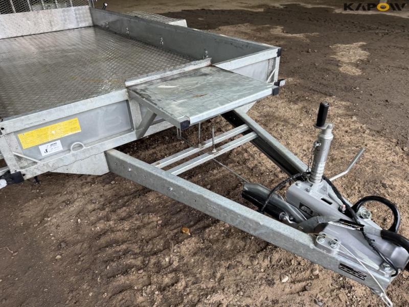 Variant 3518m4 machine trailer 12